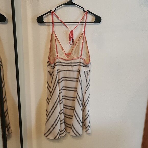 *Rare Find Urban Outfitters Ecote Dress - Picture 3 of 3
